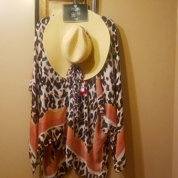 Vince Camuto Other - Cover up and hat